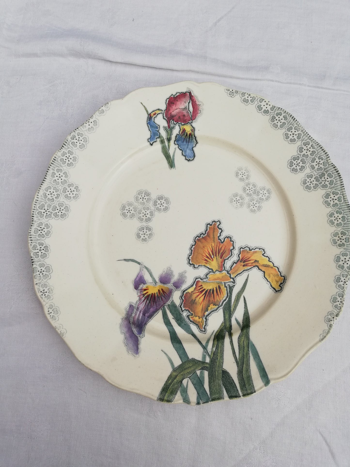 Assiette plate Iris Choisy le Roi