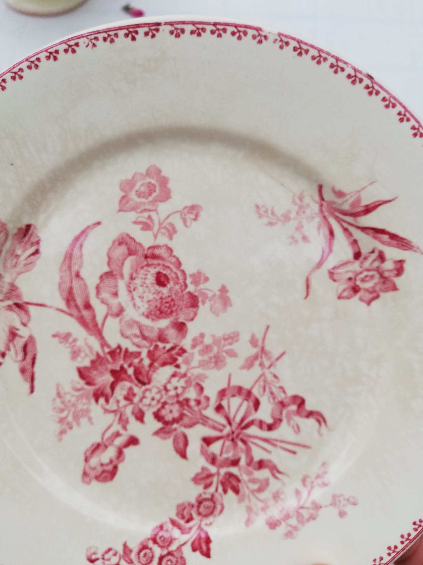 assiette sur pied Fontanges Sarreguemines