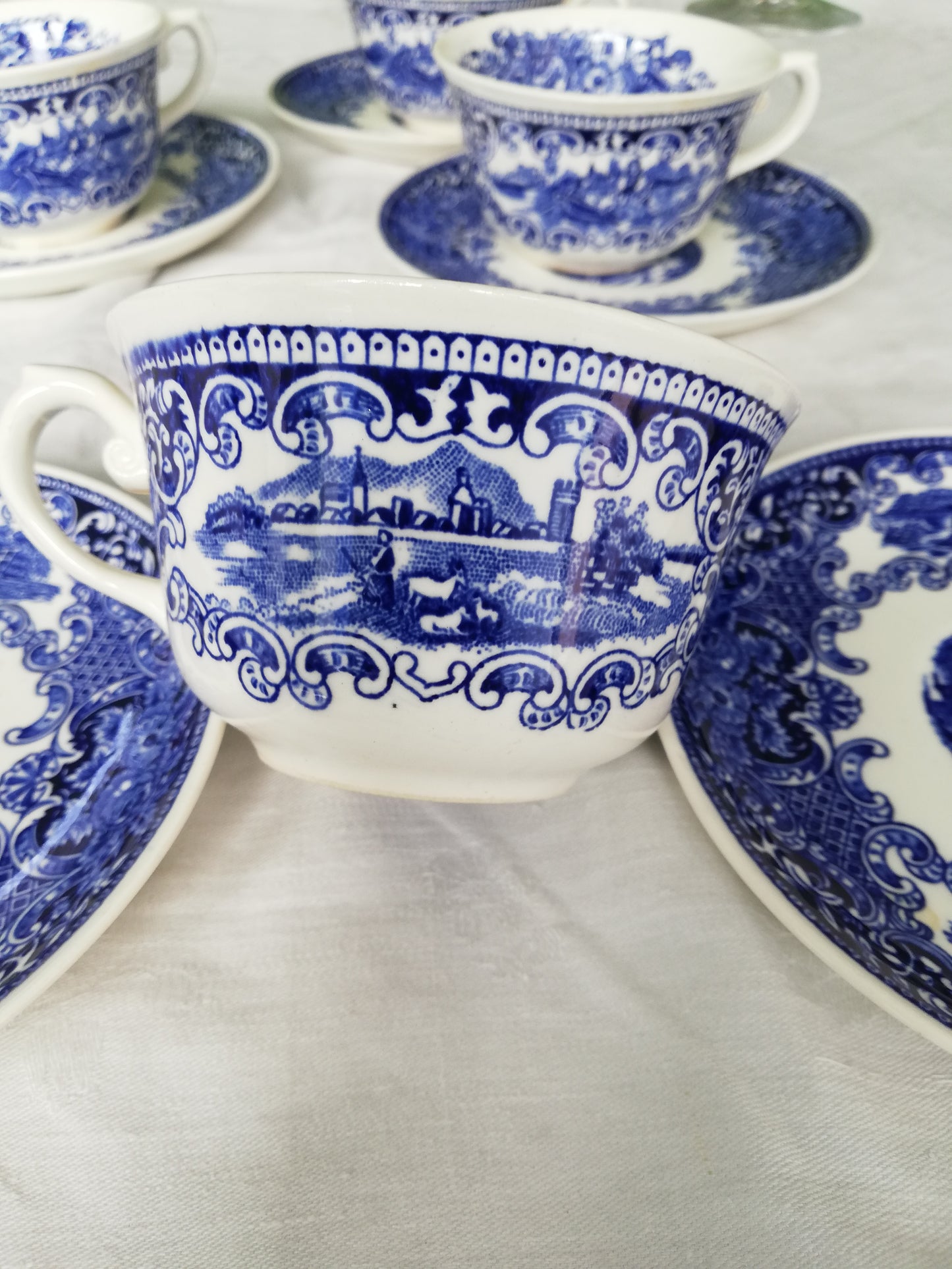 Tasses et sous tasses Royal Maastricht