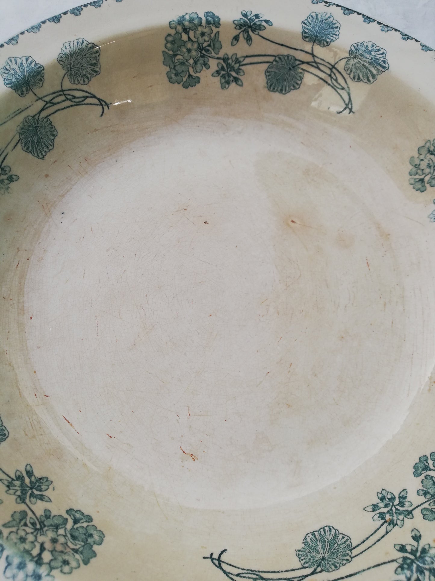 Plat rond et creux Sarreguemines Geeanium