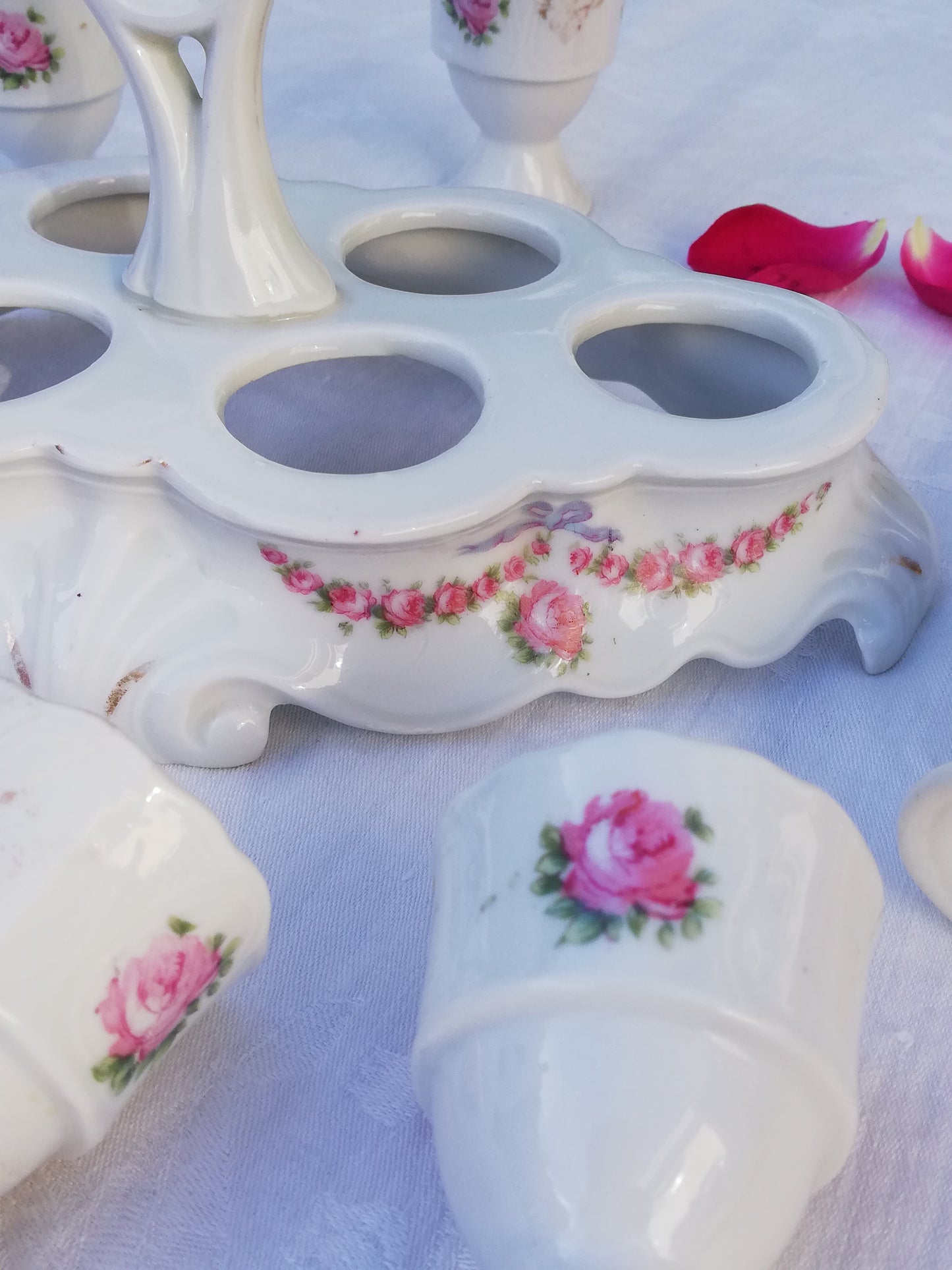 Oeufrier Porte Coquetier porcelaine
