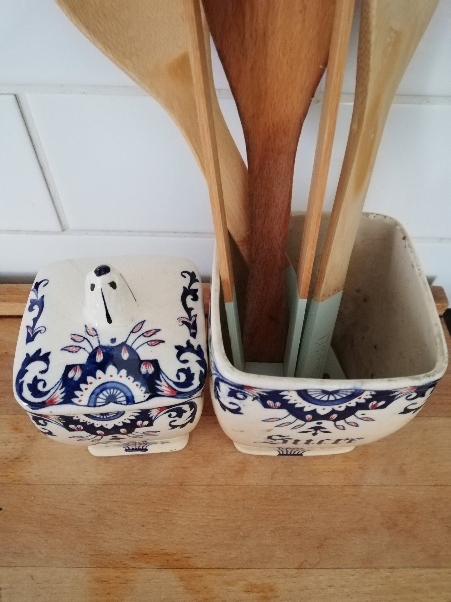2 pots à épices terre de fer Longchamp