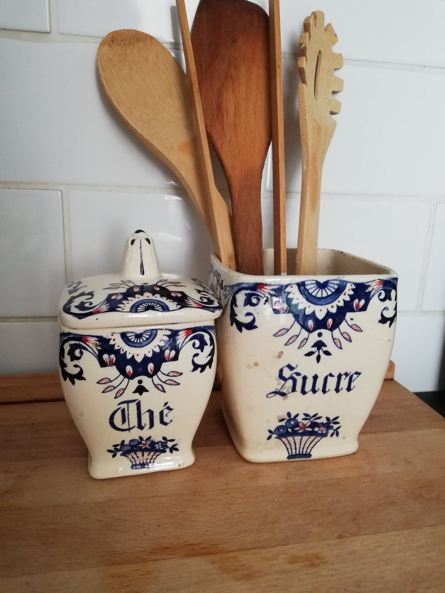 2 pots à épices terre de fer Longchamp