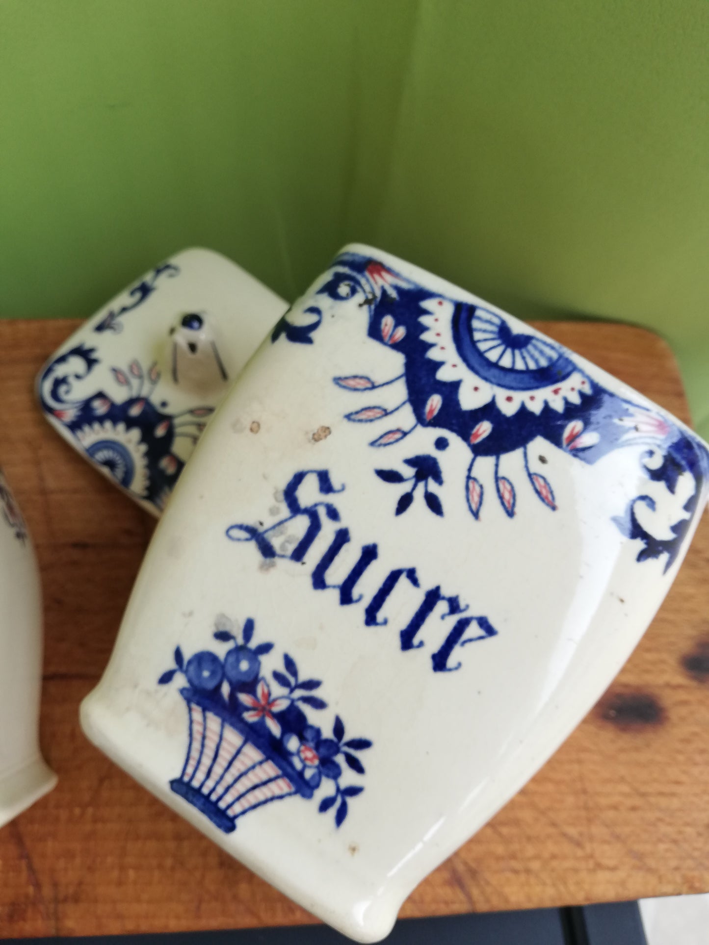 2 pots à épices terre de fer Longchamp