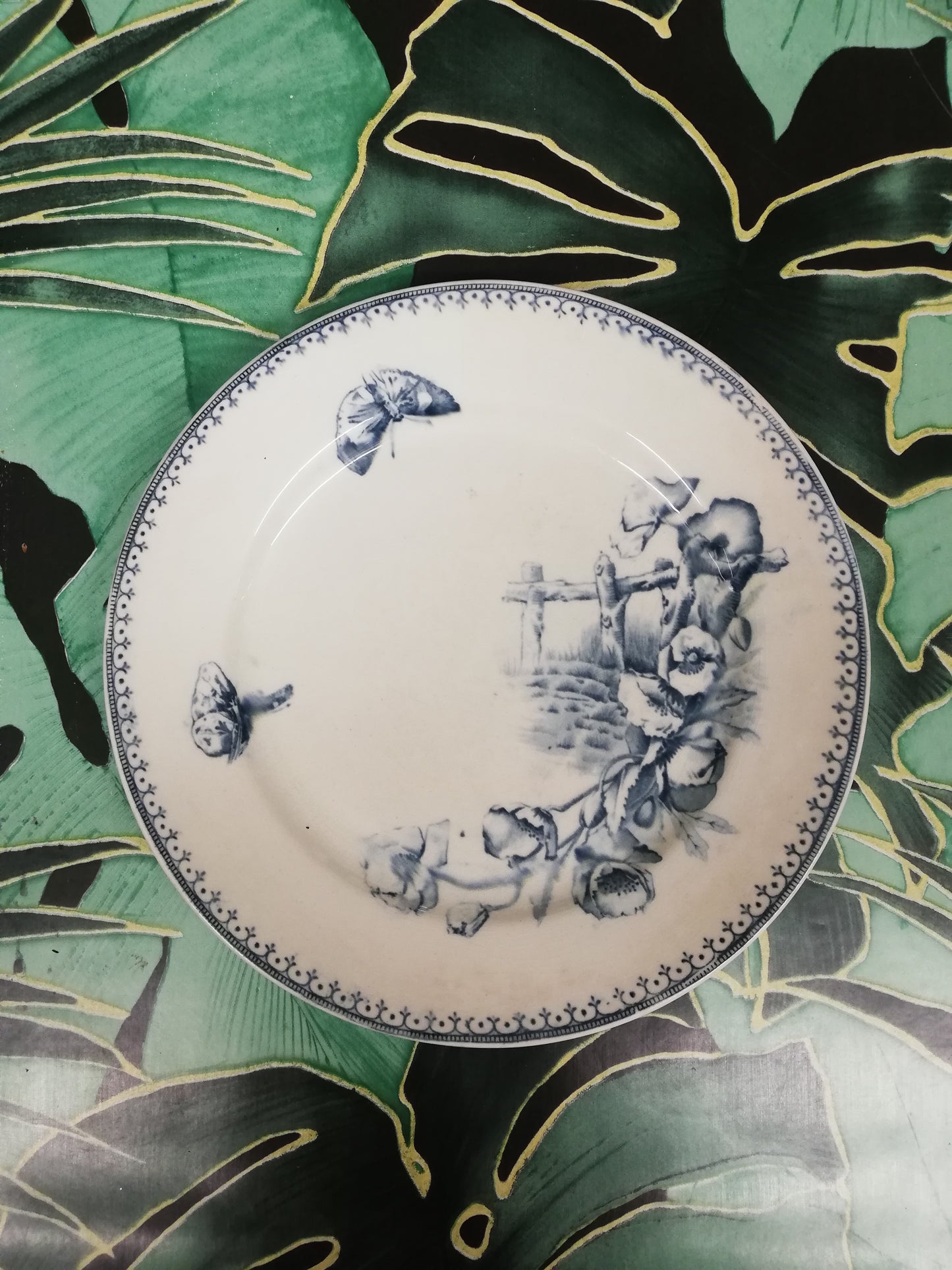 Assiette terre de fer Malaca