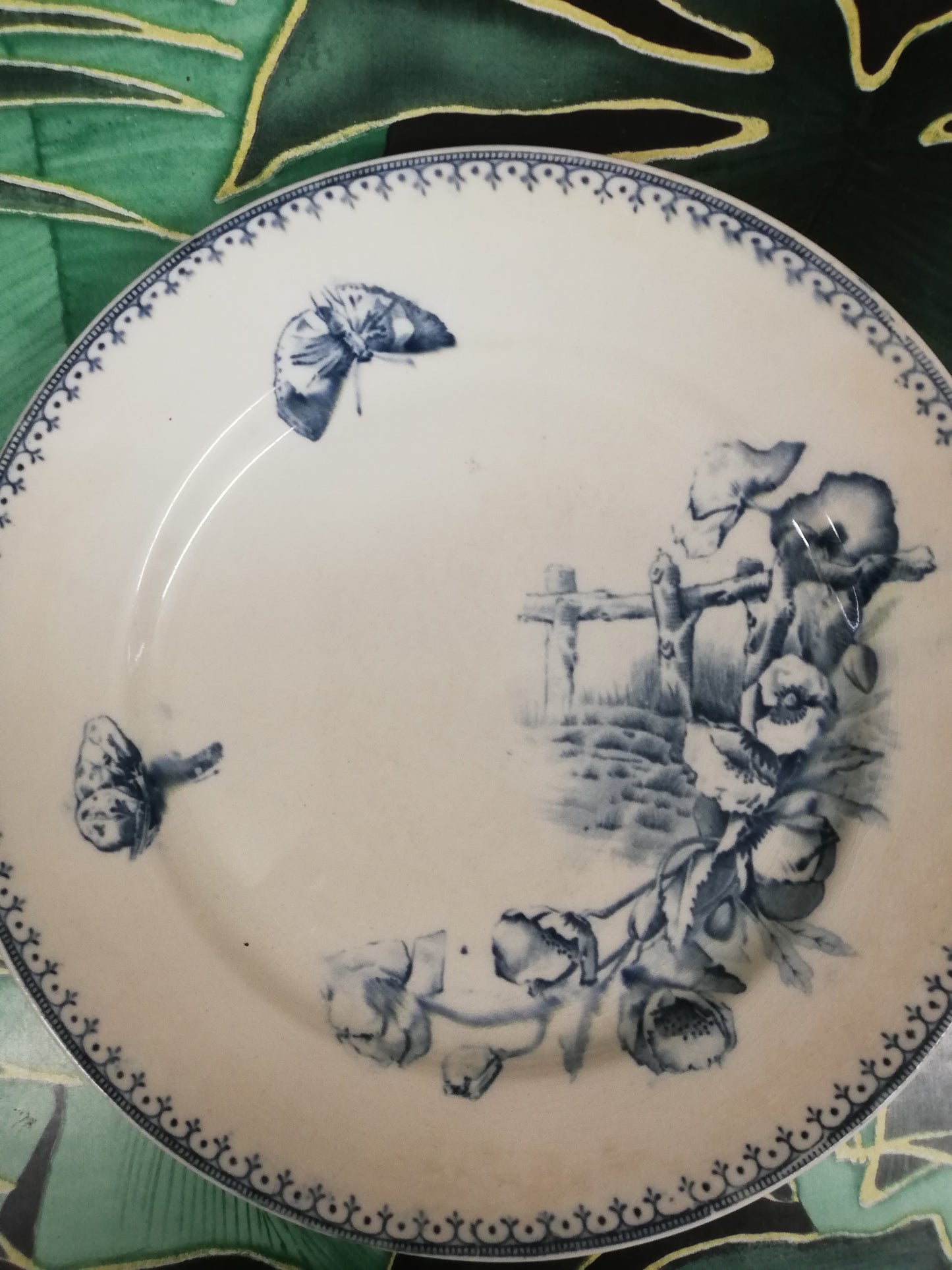 Assiette terre de fer Malaca