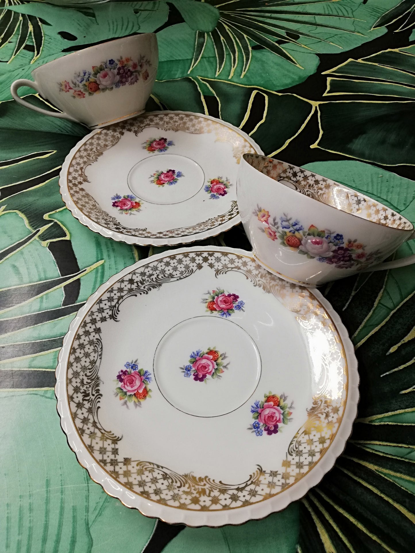 2 Luxus-Frühstückstassen aus Porzellan von Berry