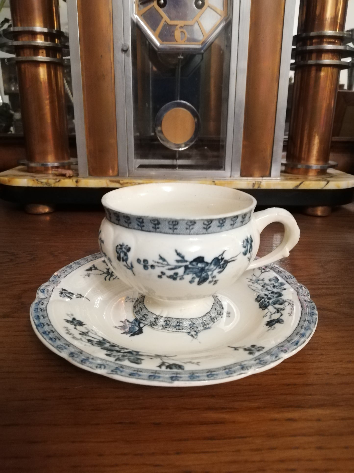 Tasse et sous tasse Choisy le Roi