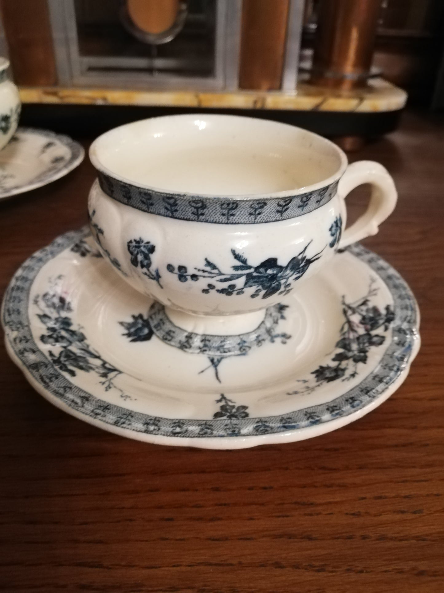 Tasse et sous tasse Choisy le Roi