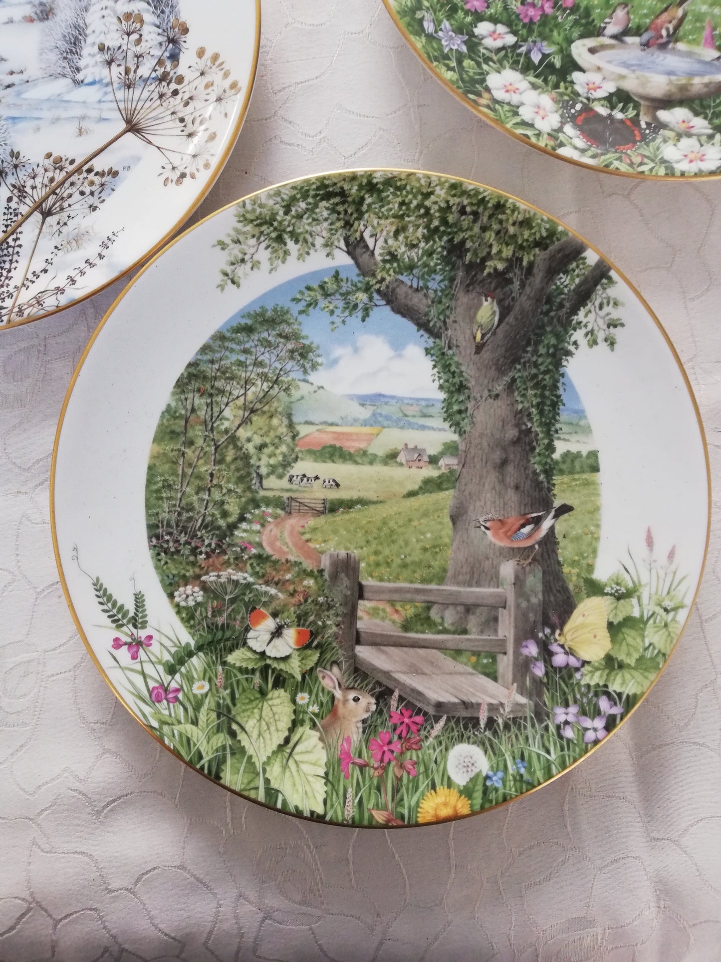 Assiette Fine Porcelaine Royal Worcester Peter Barrett