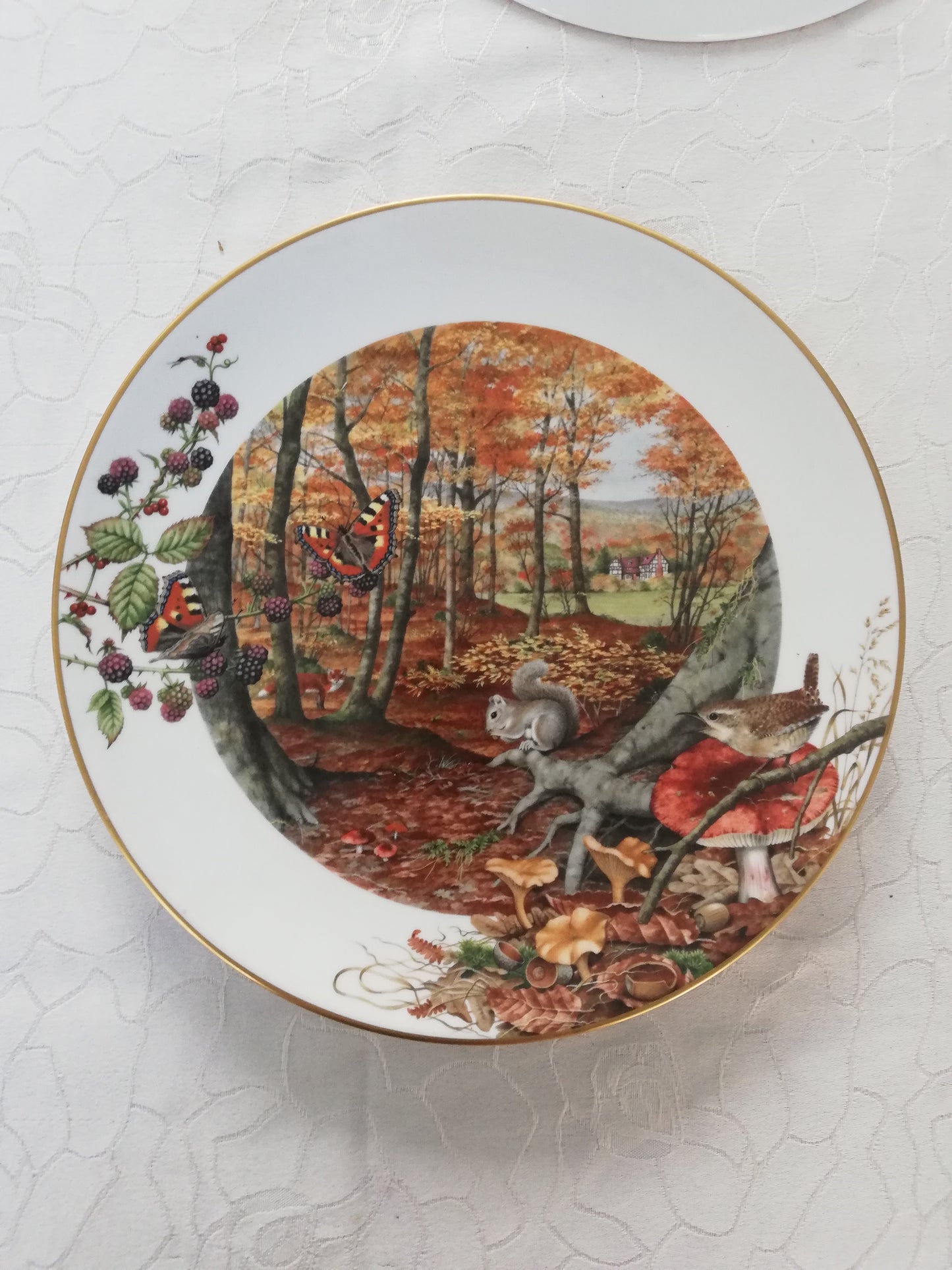 Assiette Fine Porcelaine Royal Worcester Peter Barrett