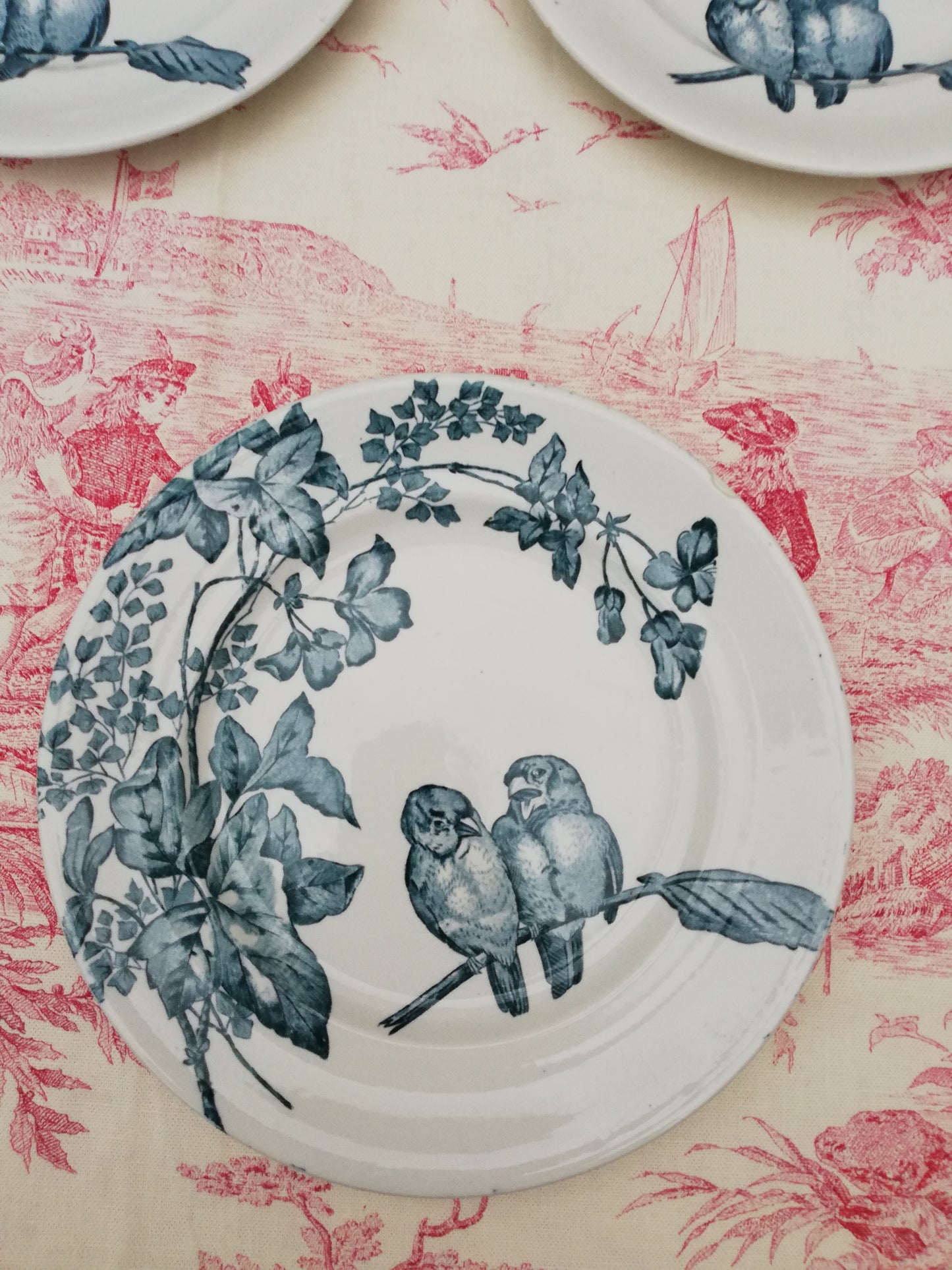Assiette Terre de Fer Longwy