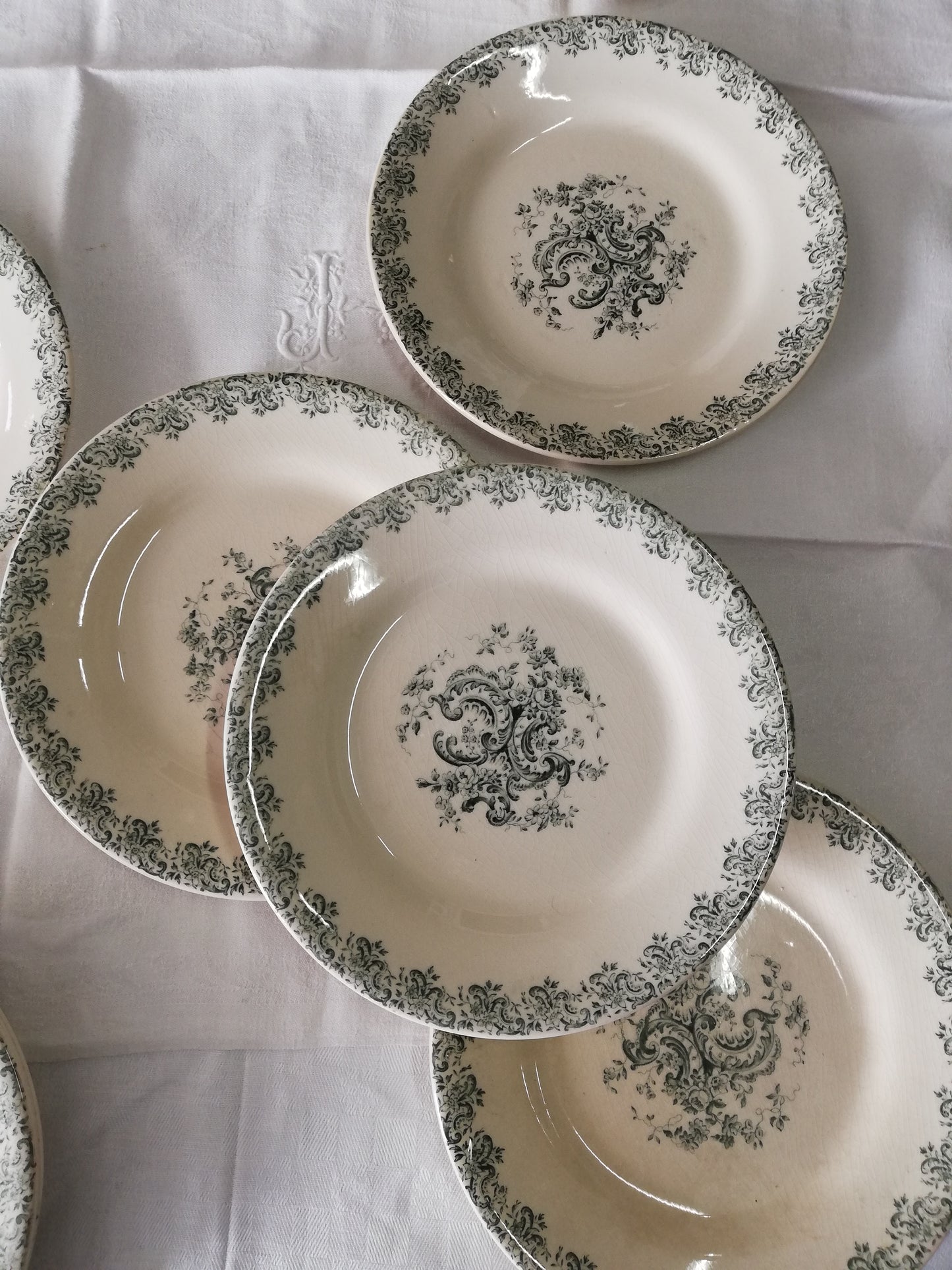 Assiette Gien Louis XV