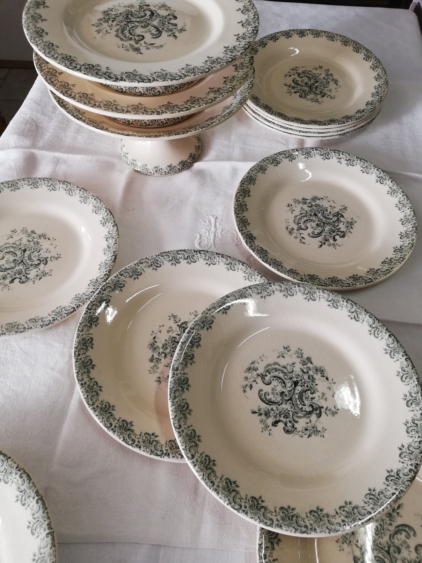 Assiette Gien Louis XV