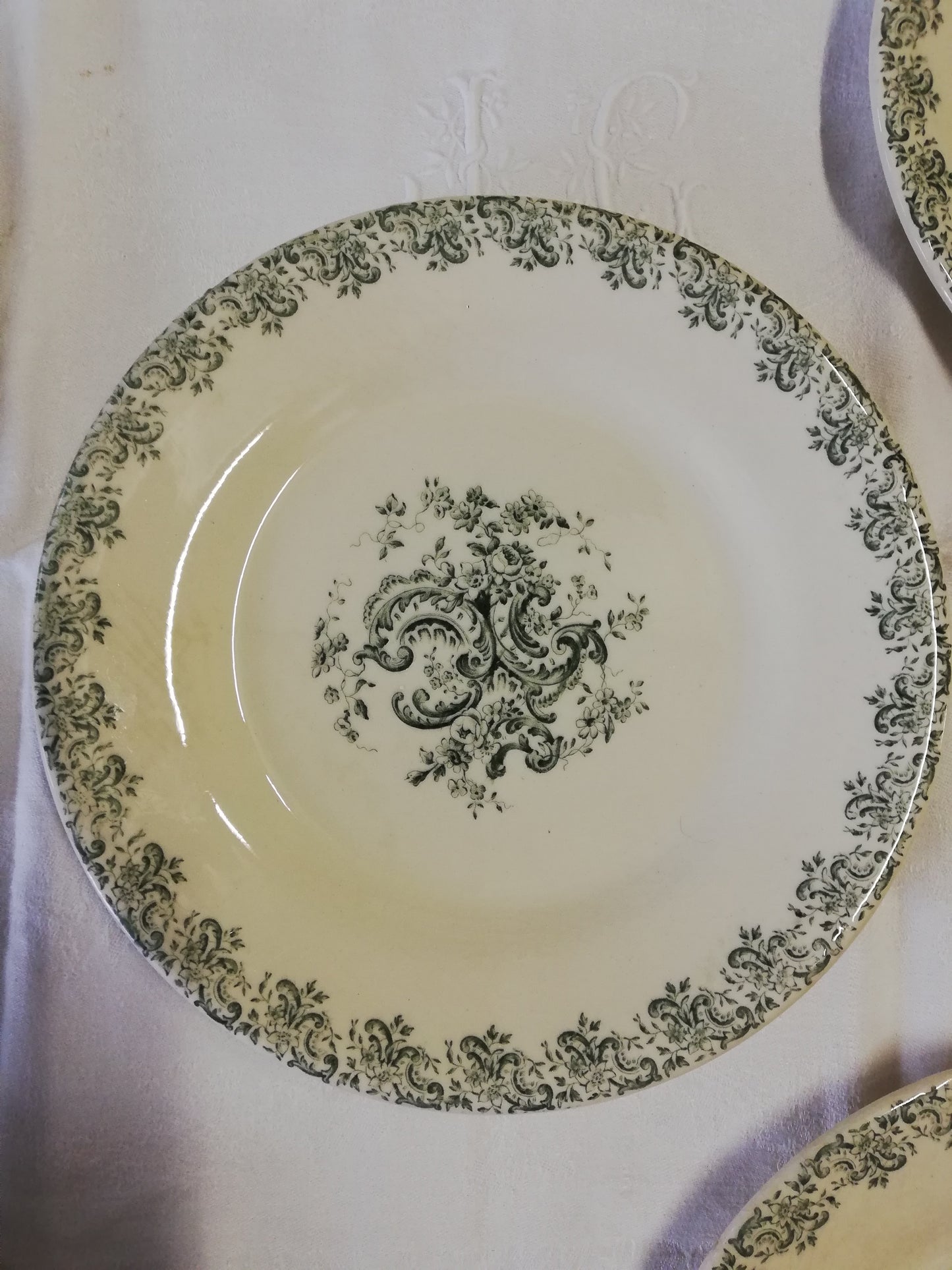 Assiette Gien Louis XV
