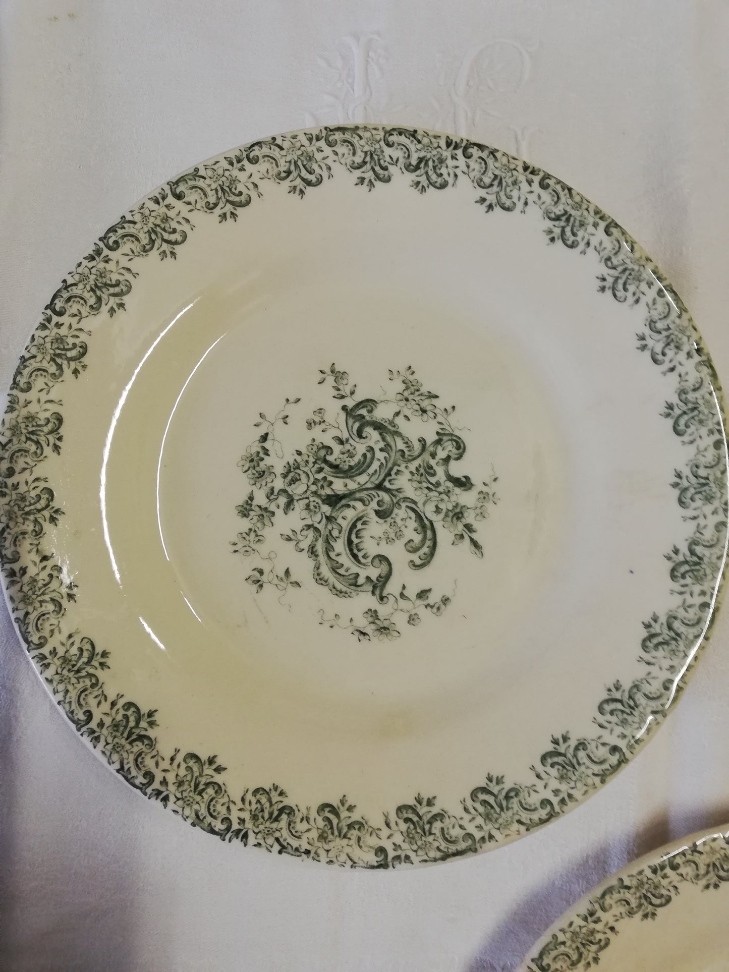 Assiette Gien Louis XV