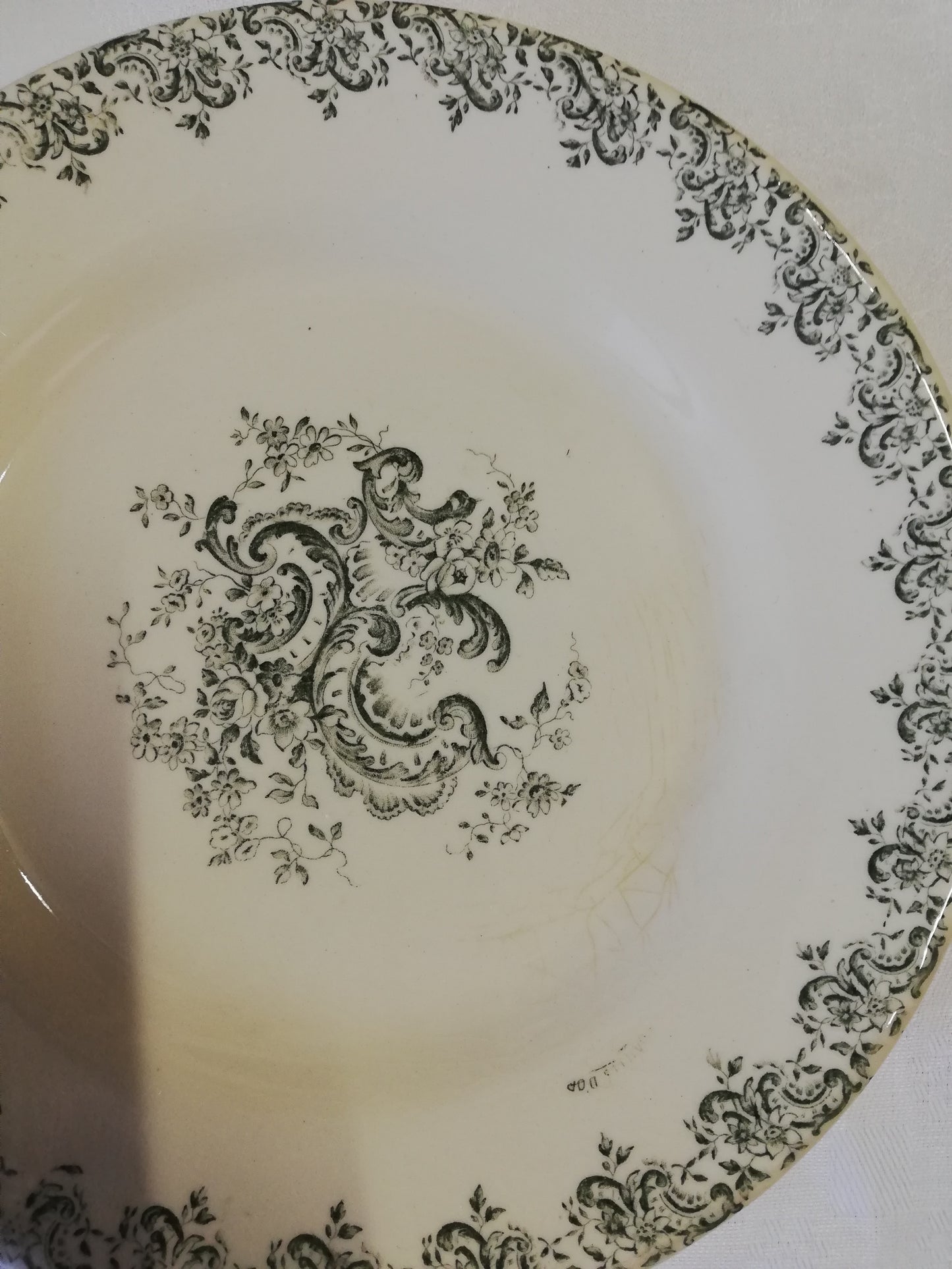 Assiette Gien Louis XV