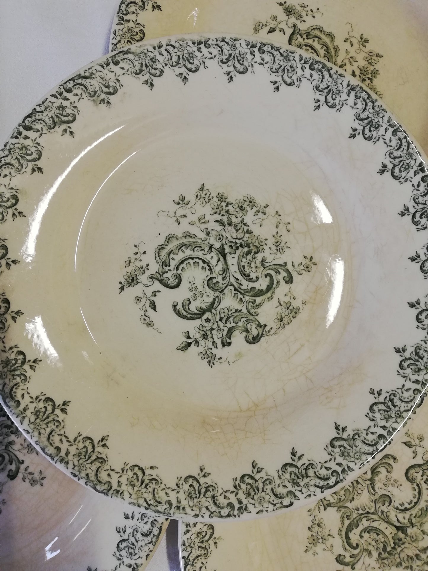 Assiette Gien Louis XV