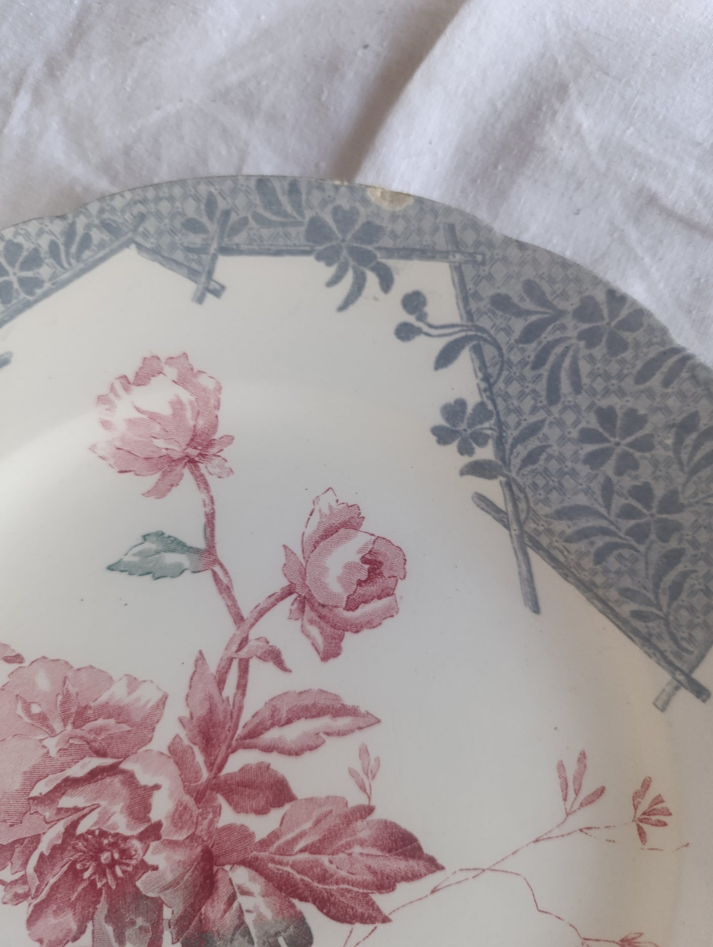 2 Assiettes Pivoine Longwy