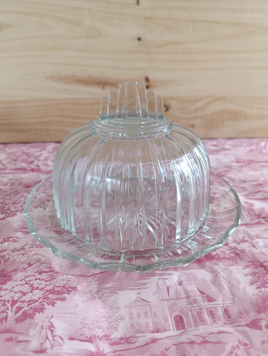 Cloche et assiette en verre moulé