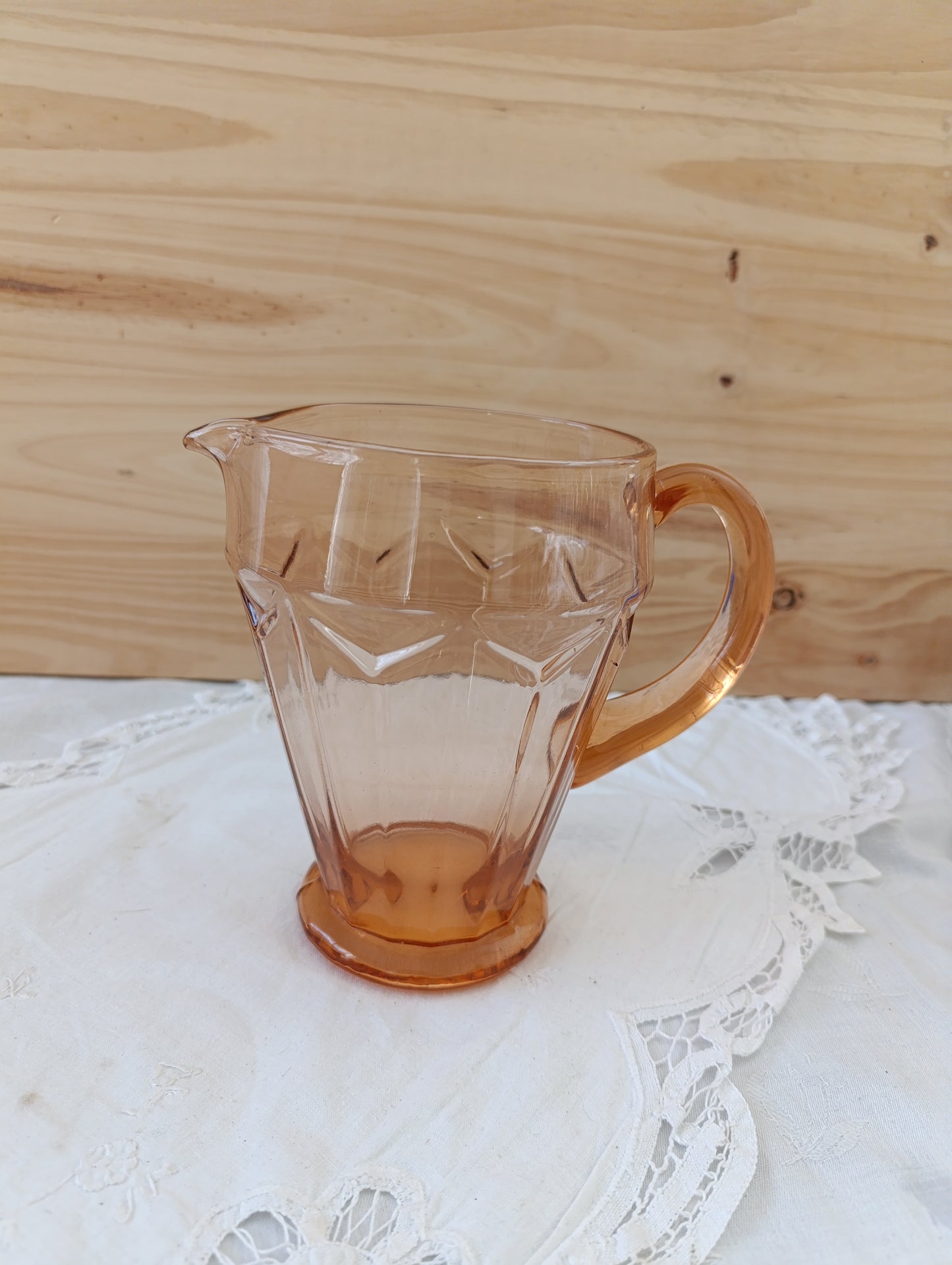 Carafe ancienne verre rose