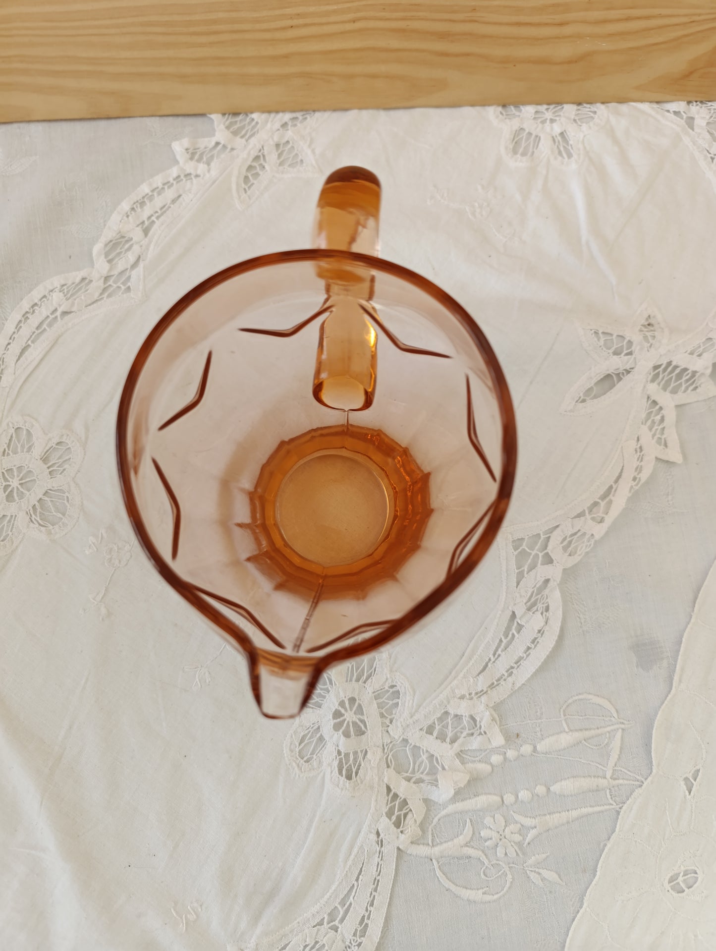 Carafe ancienne verre rose