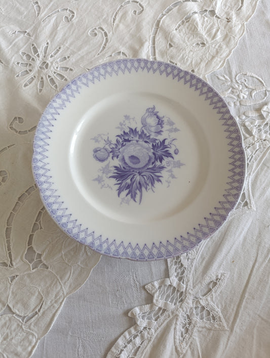 Assiette sur pied porcelaine Sarreguemines