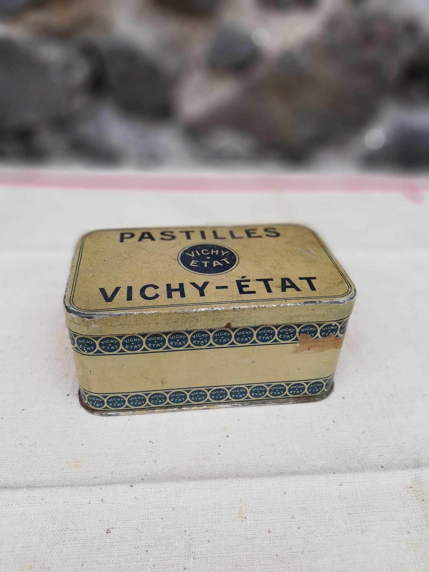 Vichy-Metallbox