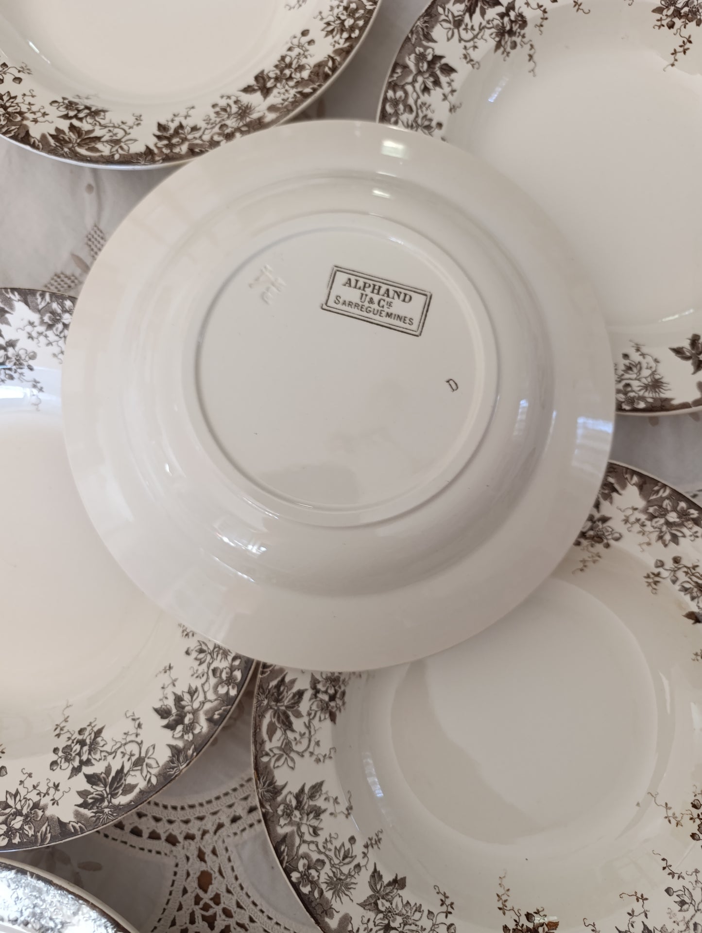 Assiette creuse Alphand terre de fer brun Sarreguemines