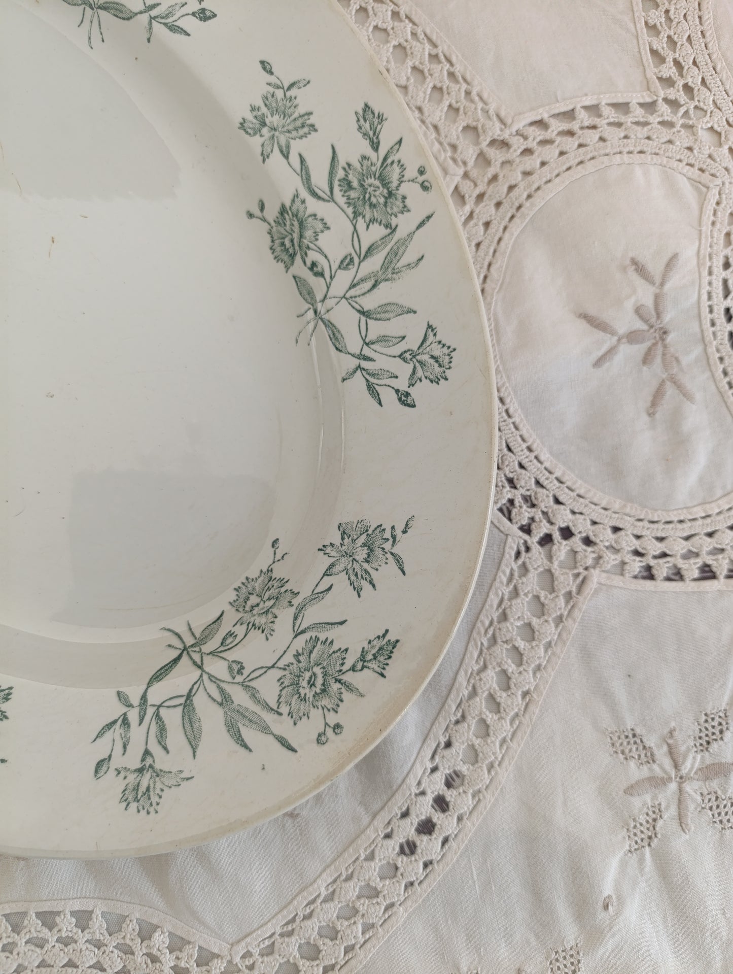 Plat oval Lucrèce Pexonne