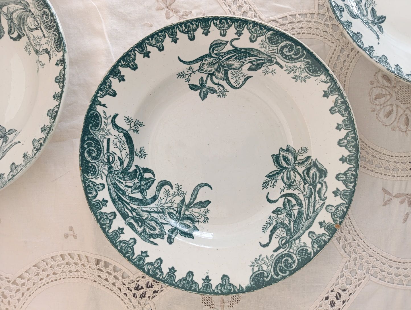 3 assiettes creuses  Iris Saint Amandinoise