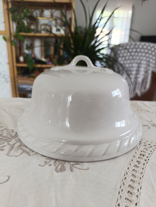 Cloche en faïence blanche