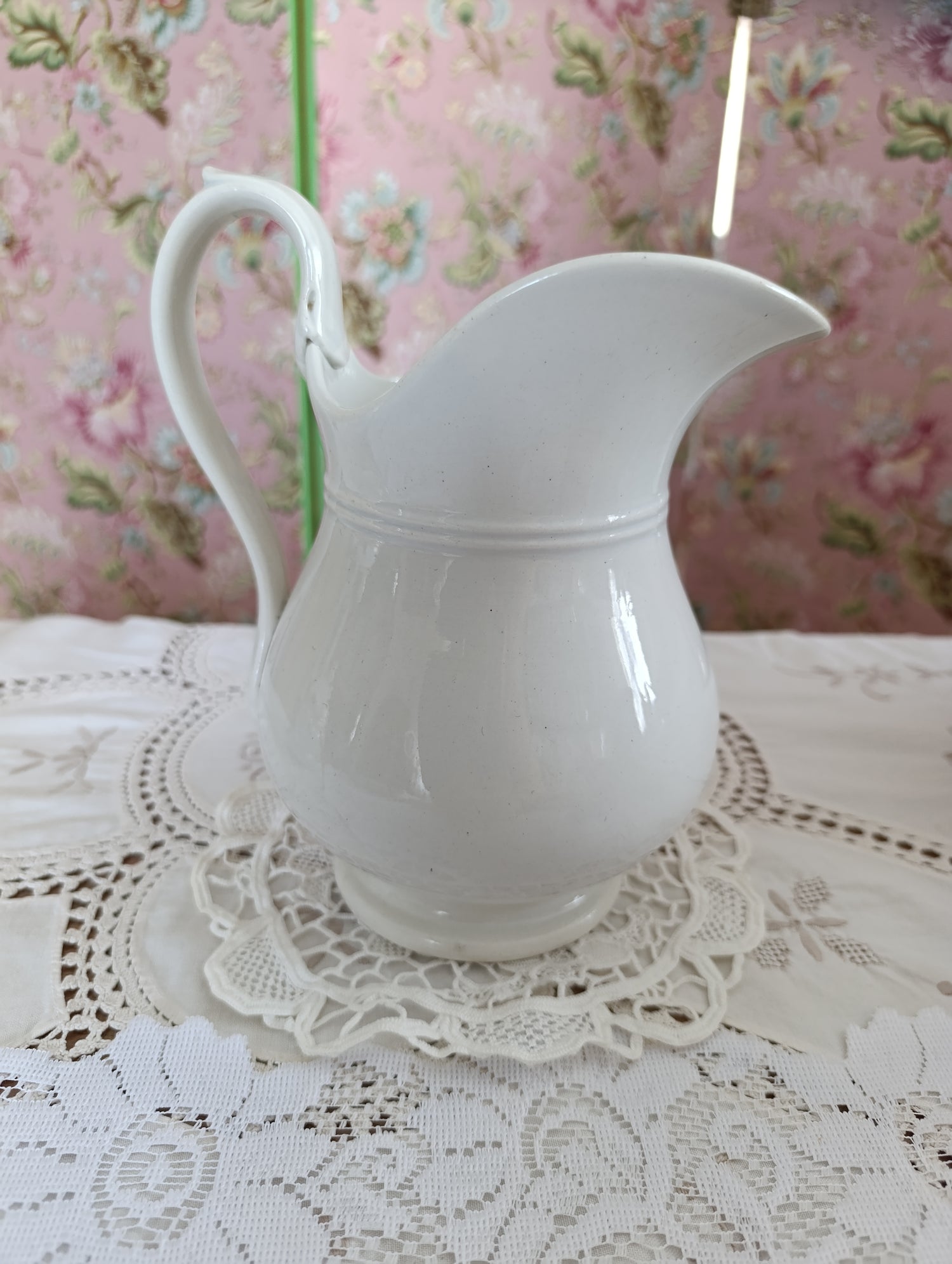 Vases, brocs, jardinières...