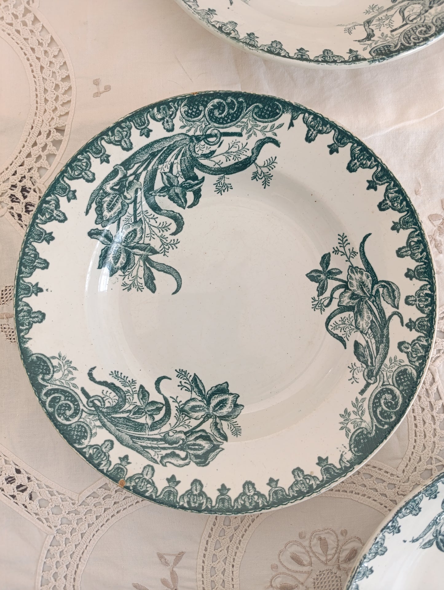 3 assiettes creuses  Iris Saint Amandinoise