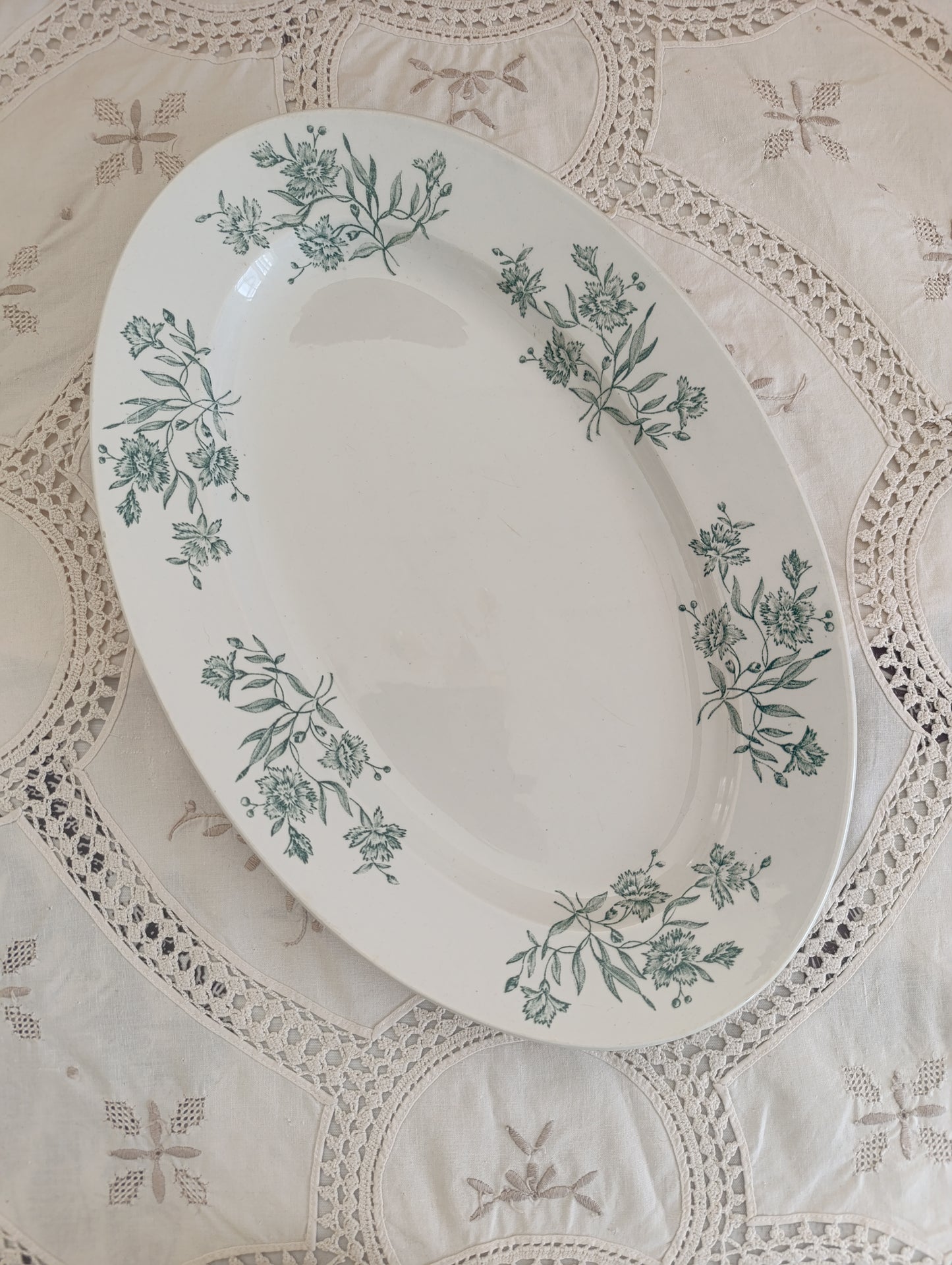 Plat oval Lucrèce Pexonne