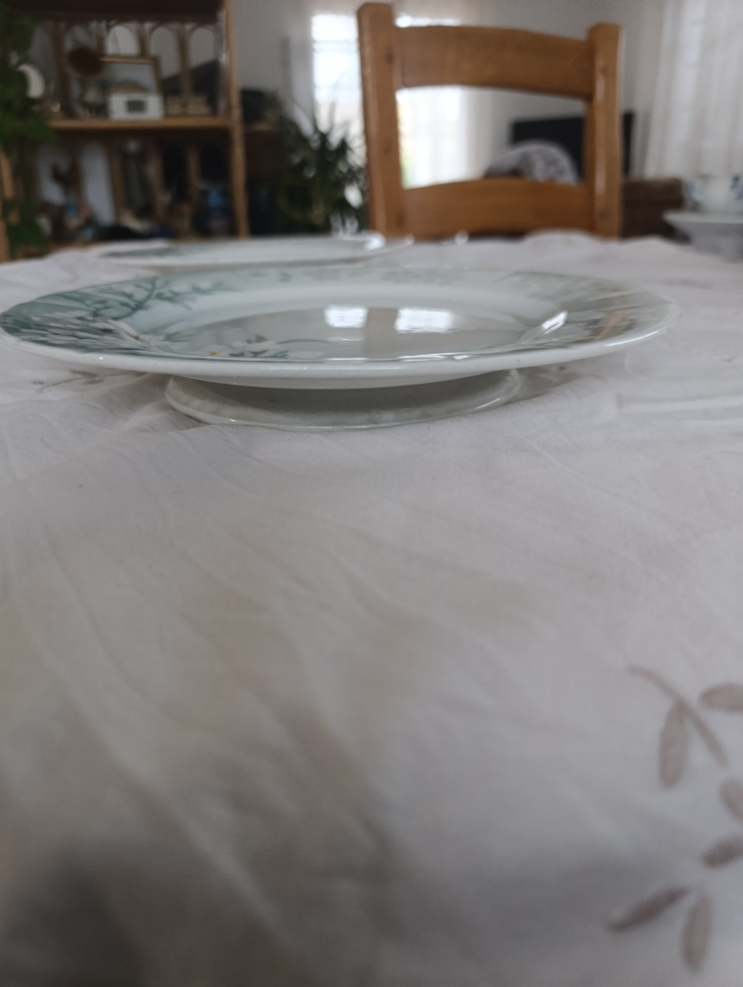 Assiette sur pied KG Lunéville