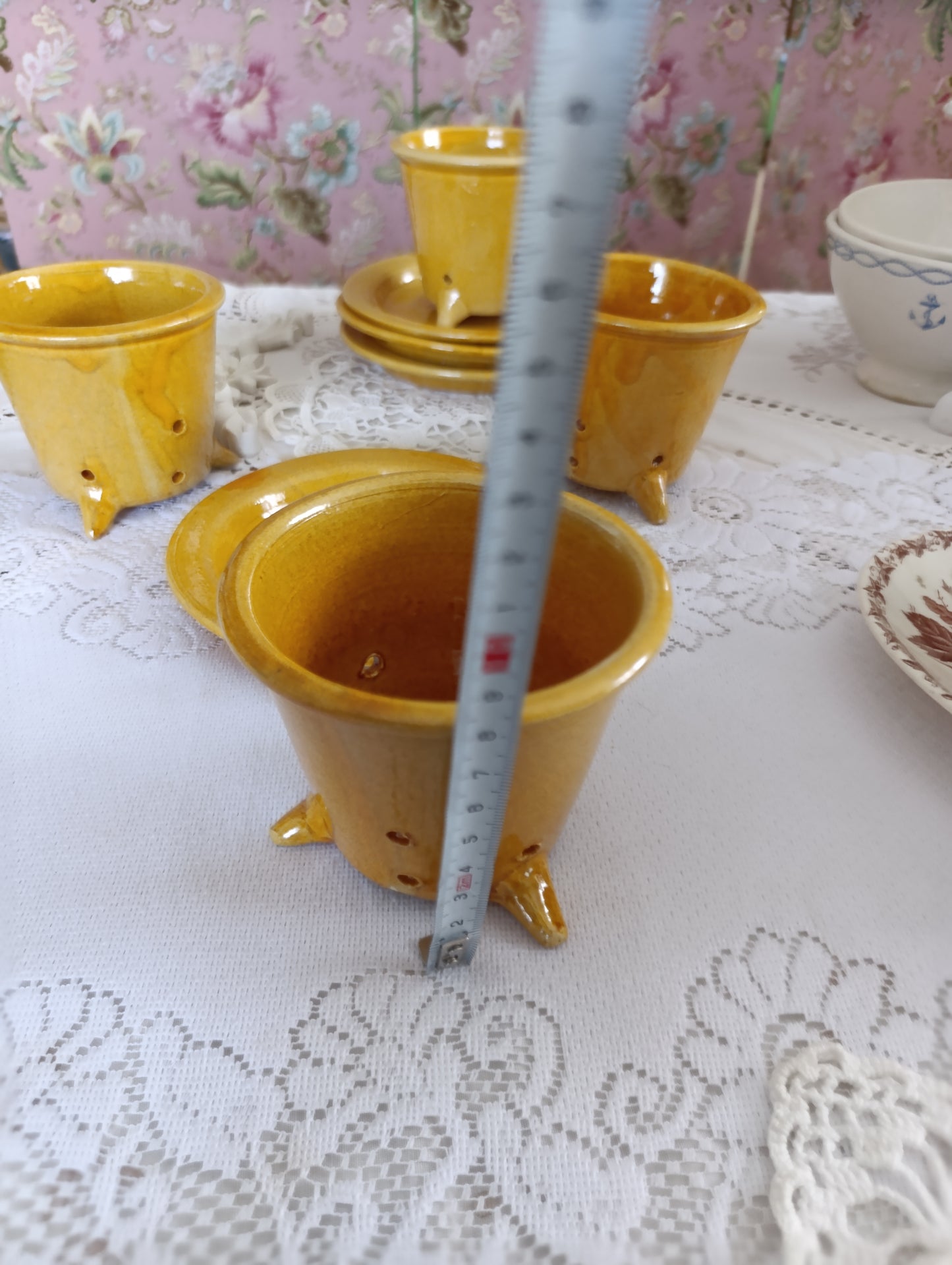 Pot à faisselle ancien