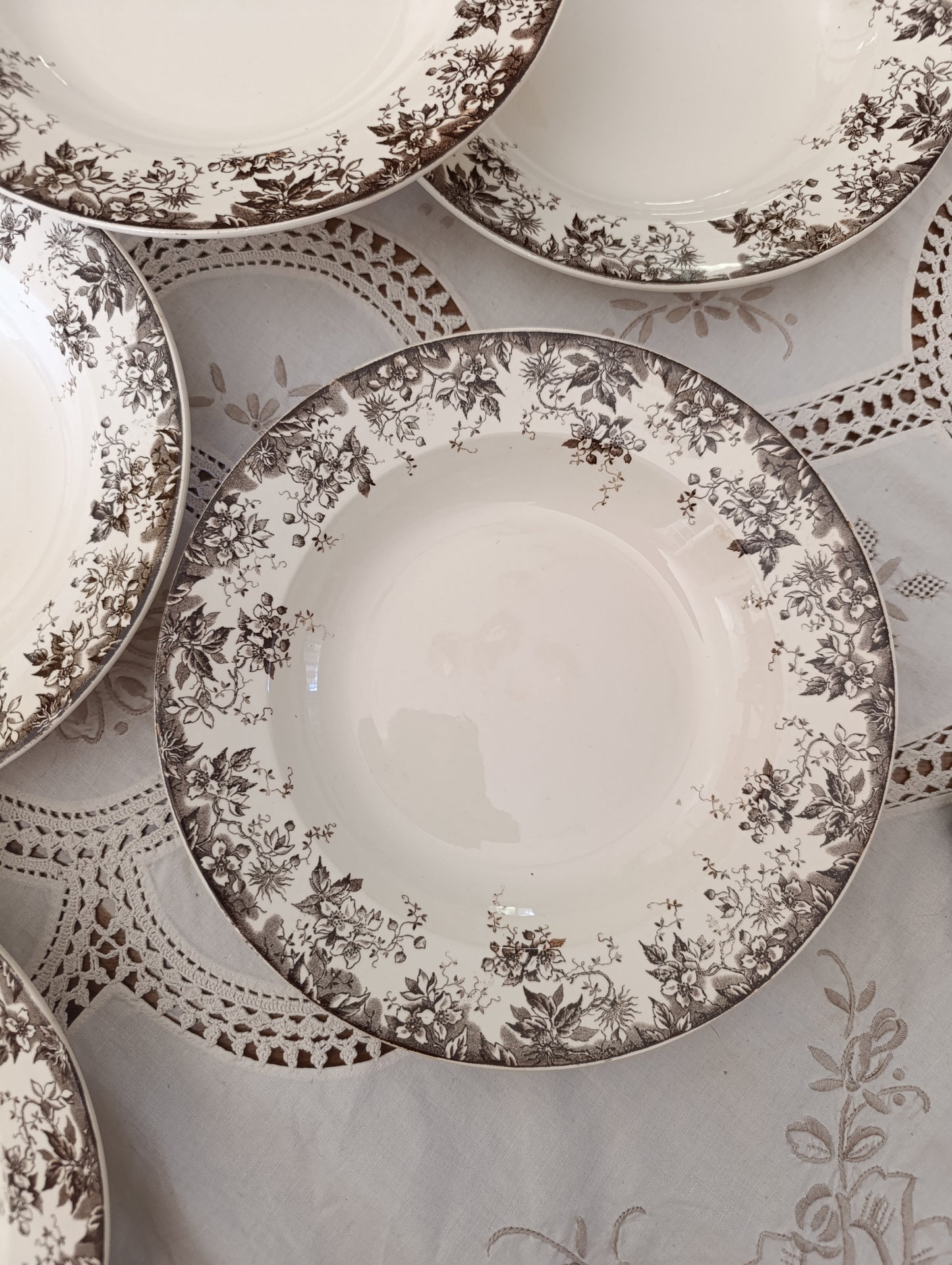 Assiette creuse Alphand terre de fer brun Sarreguemines