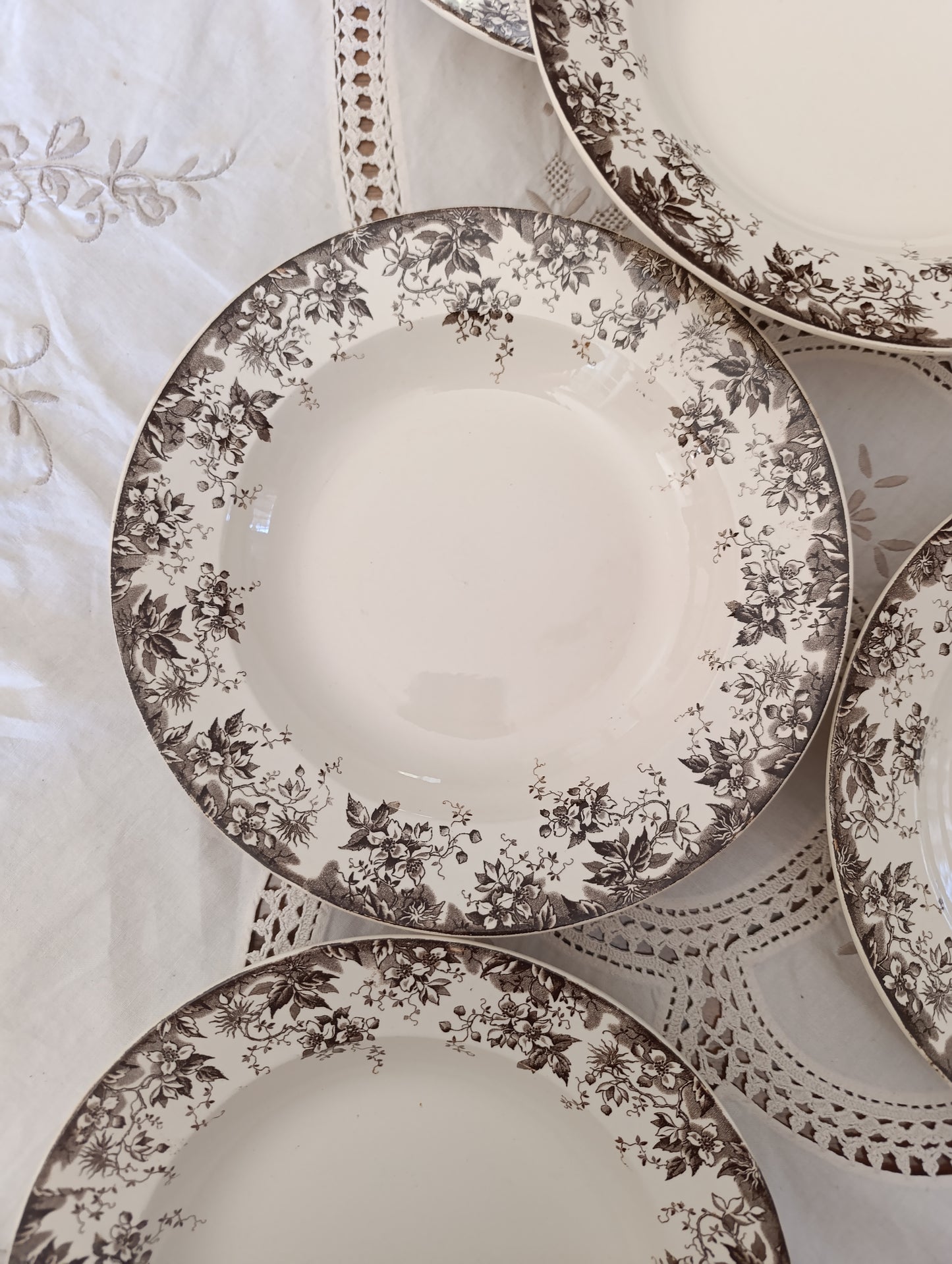 Assiette creuse Alphand terre de fer brun Sarreguemines