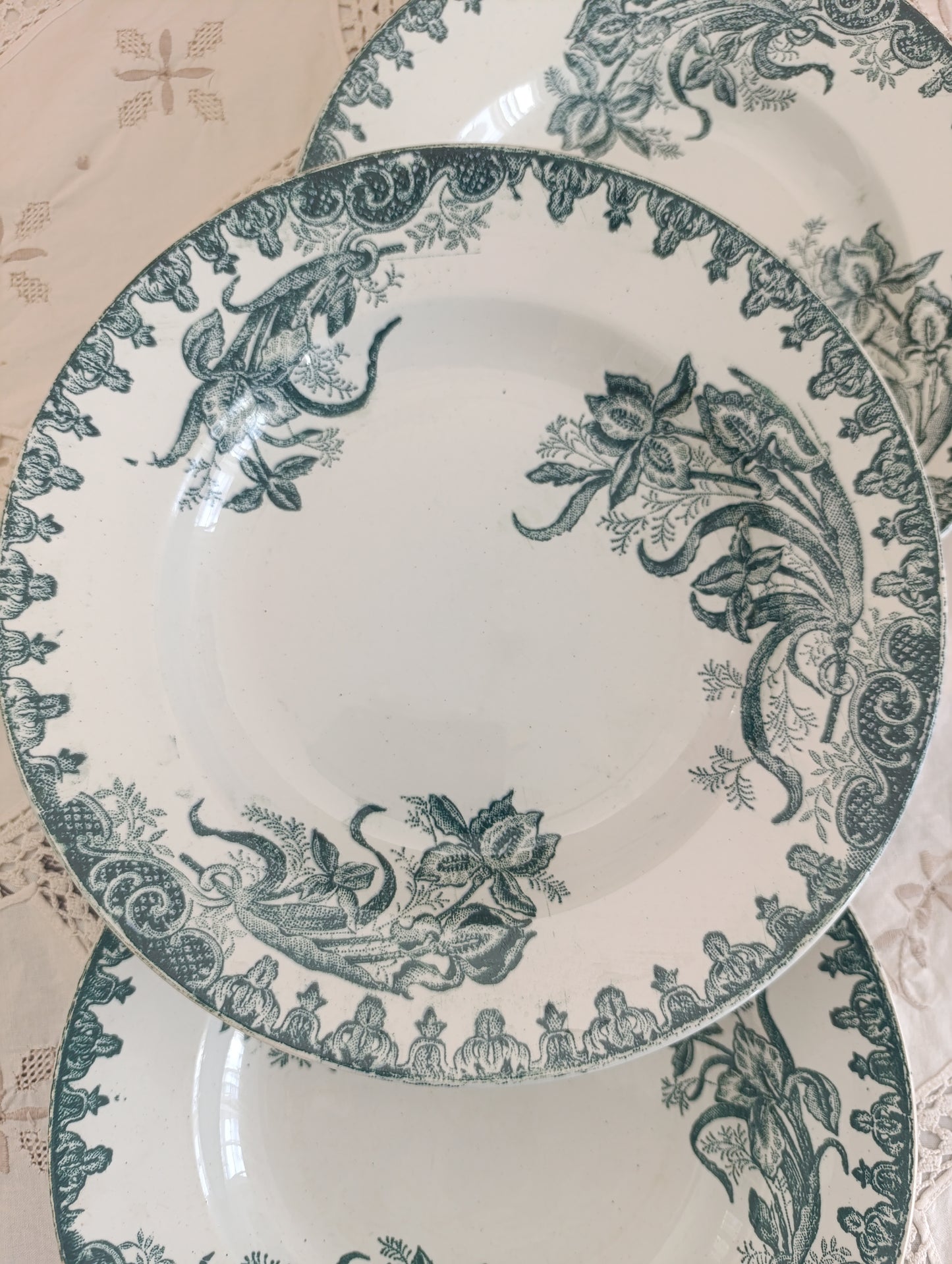 3 assiettes creuses  Iris Saint Amandinoise