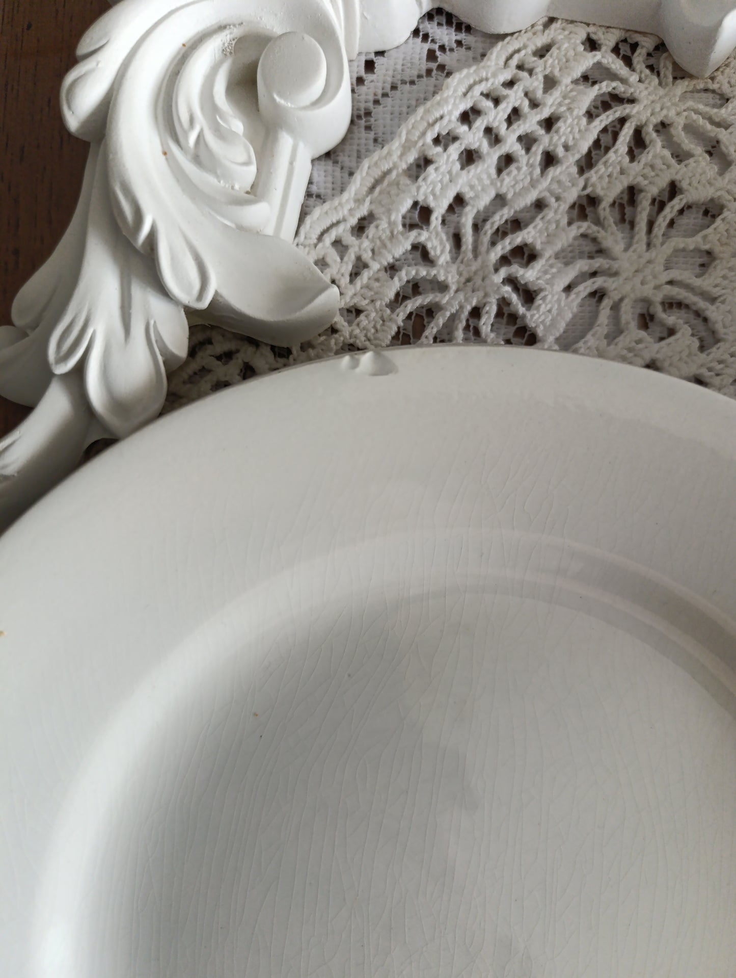Assiette terre de fer blanche China Sarreguemines