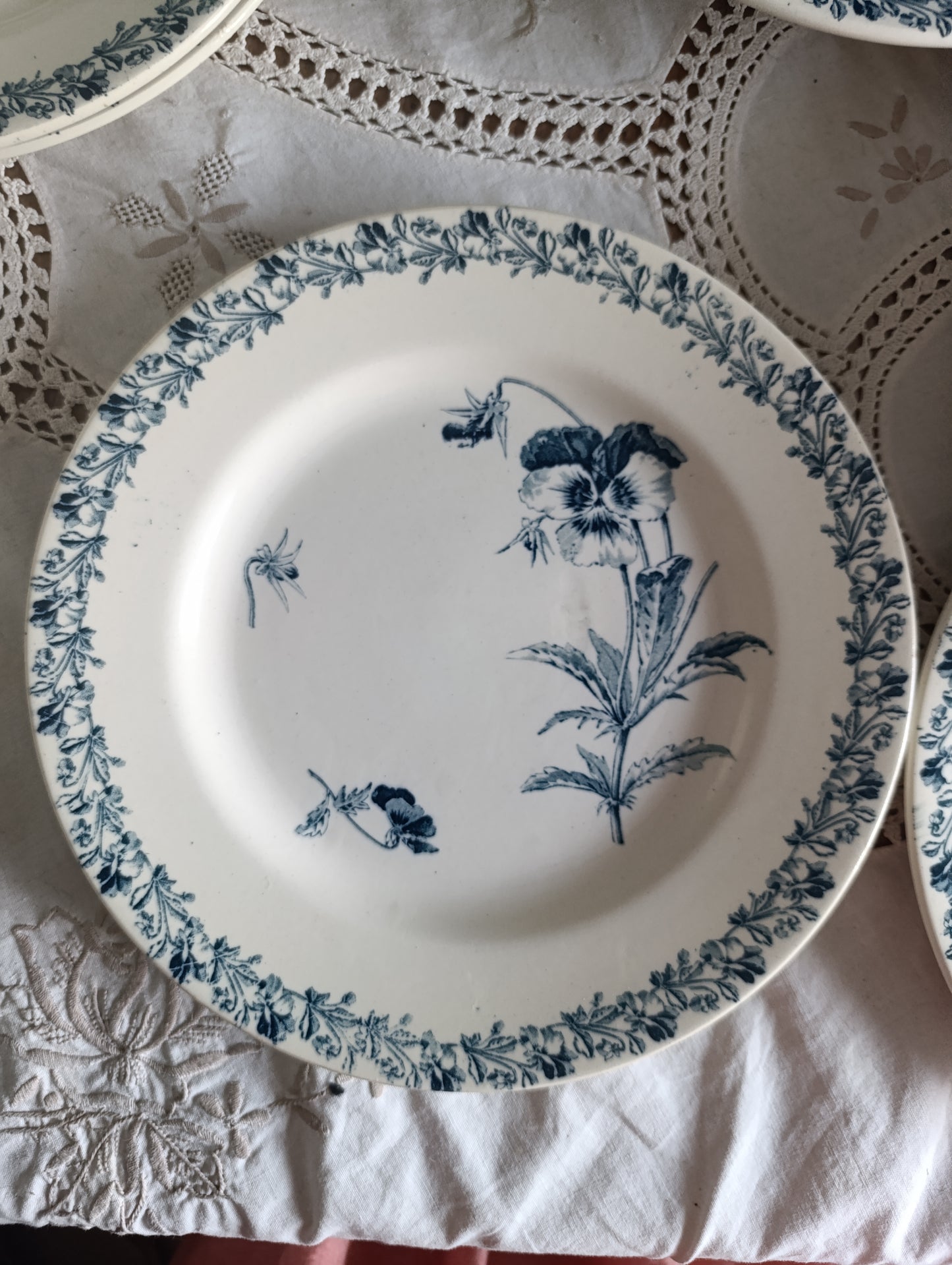 Assiette Pensée KG Luneville terre de fer