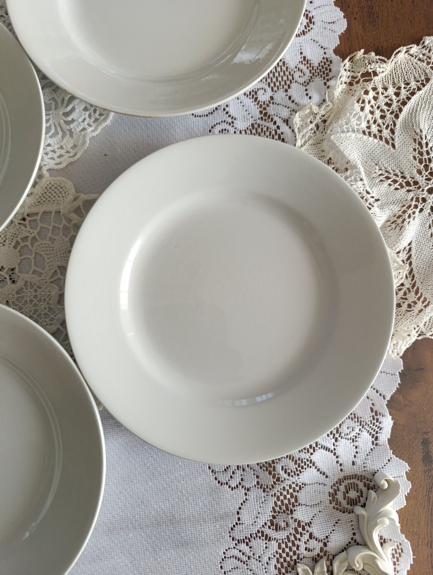 Assiette terre de fer blanche China Sarreguemines