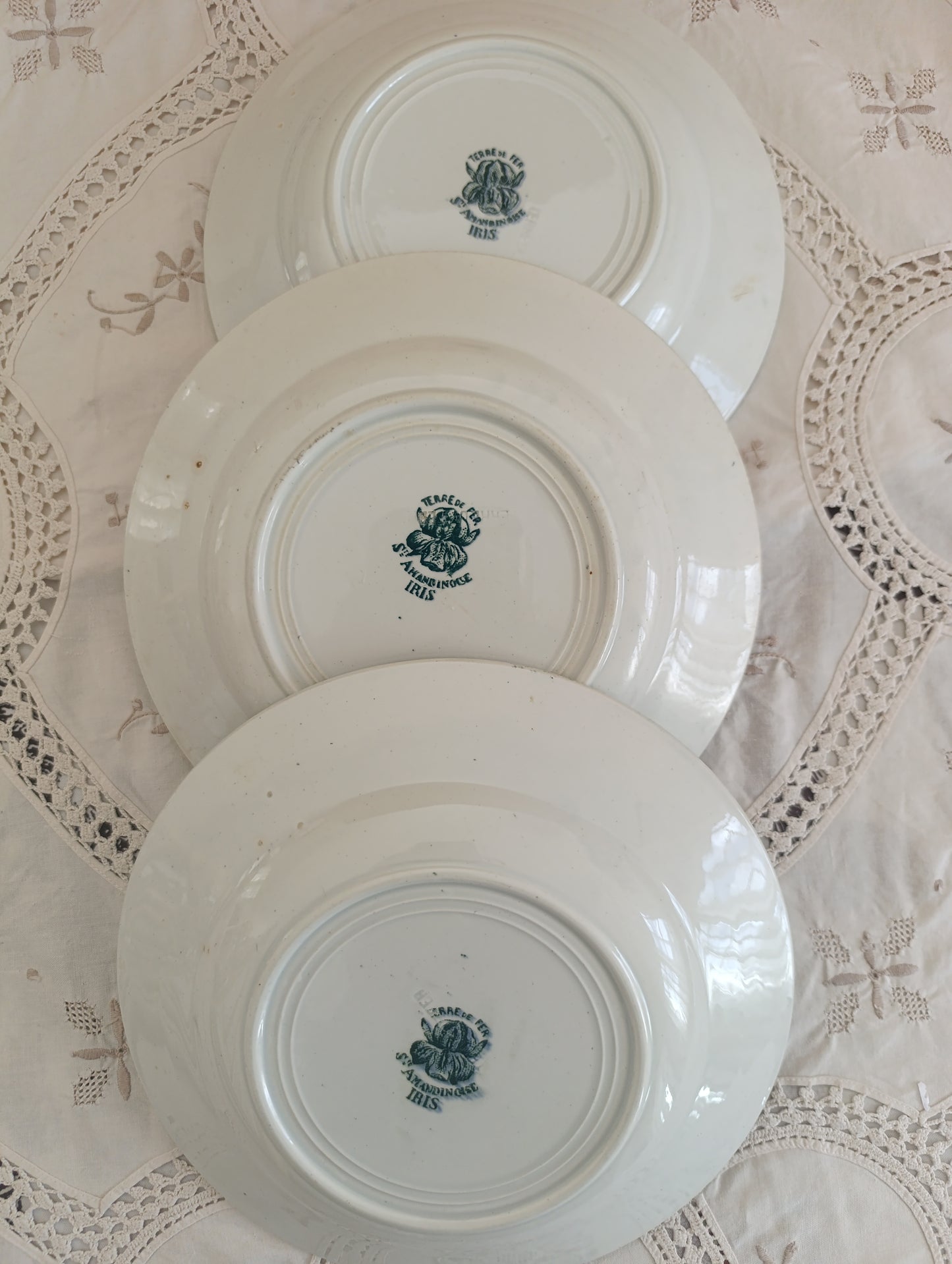 3 assiettes creuses  Iris Saint Amandinoise