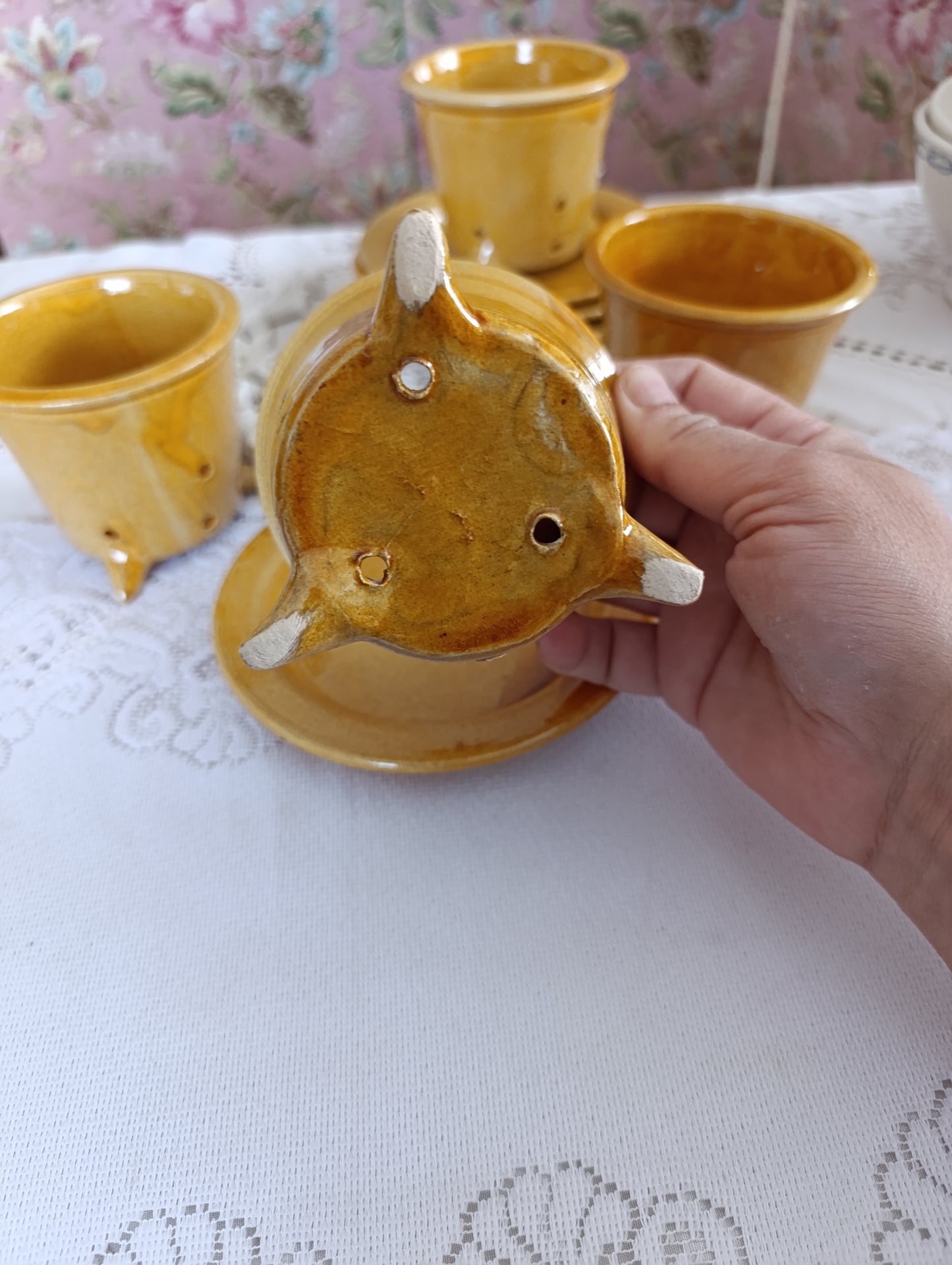 Pot à faisselle ancien