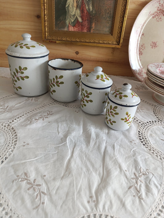 Pots ancien en tôle émaillé décor perroquet