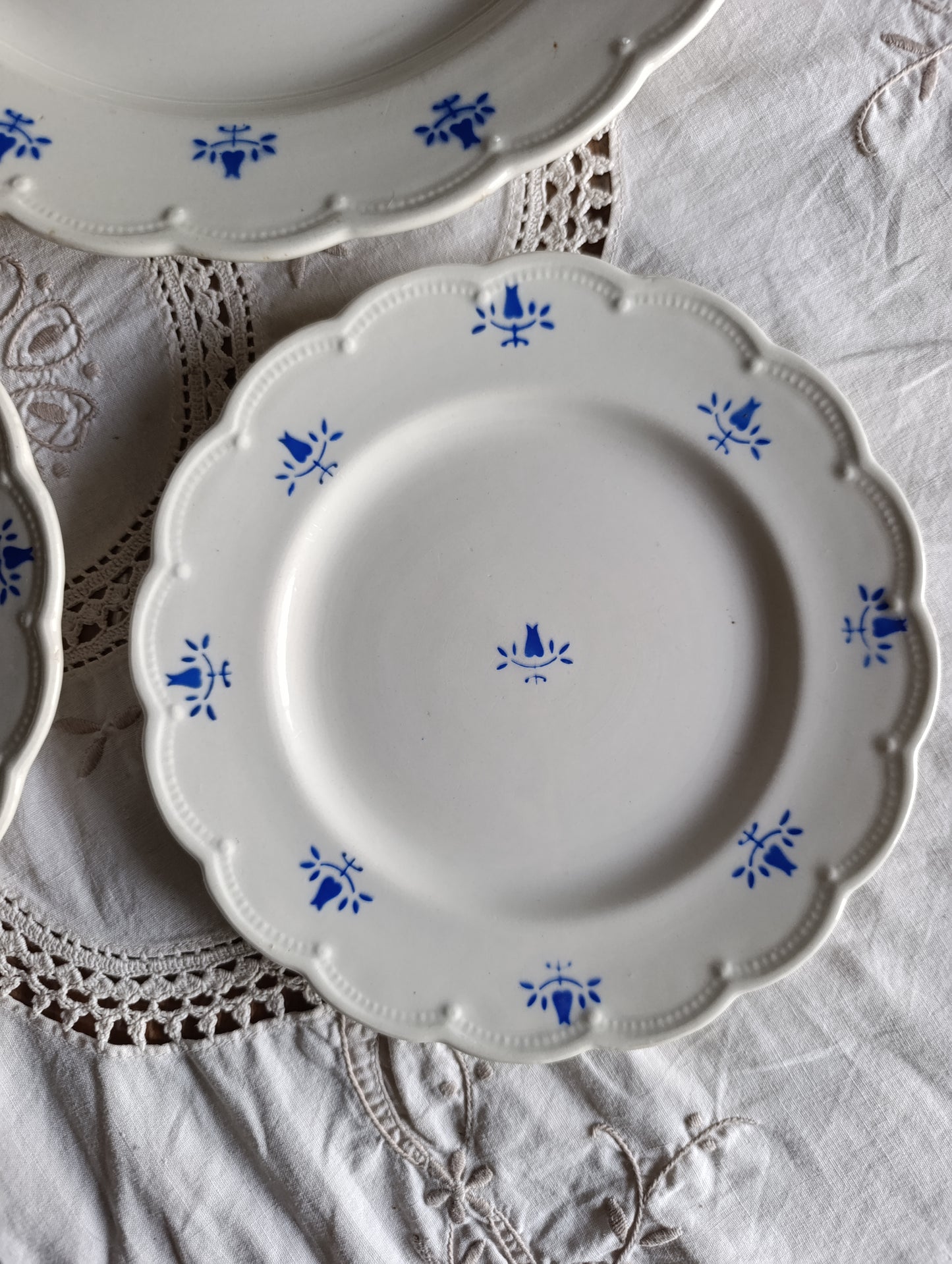 Assiettes dessert anciennes tulipe Boch la Louvière (Copie)